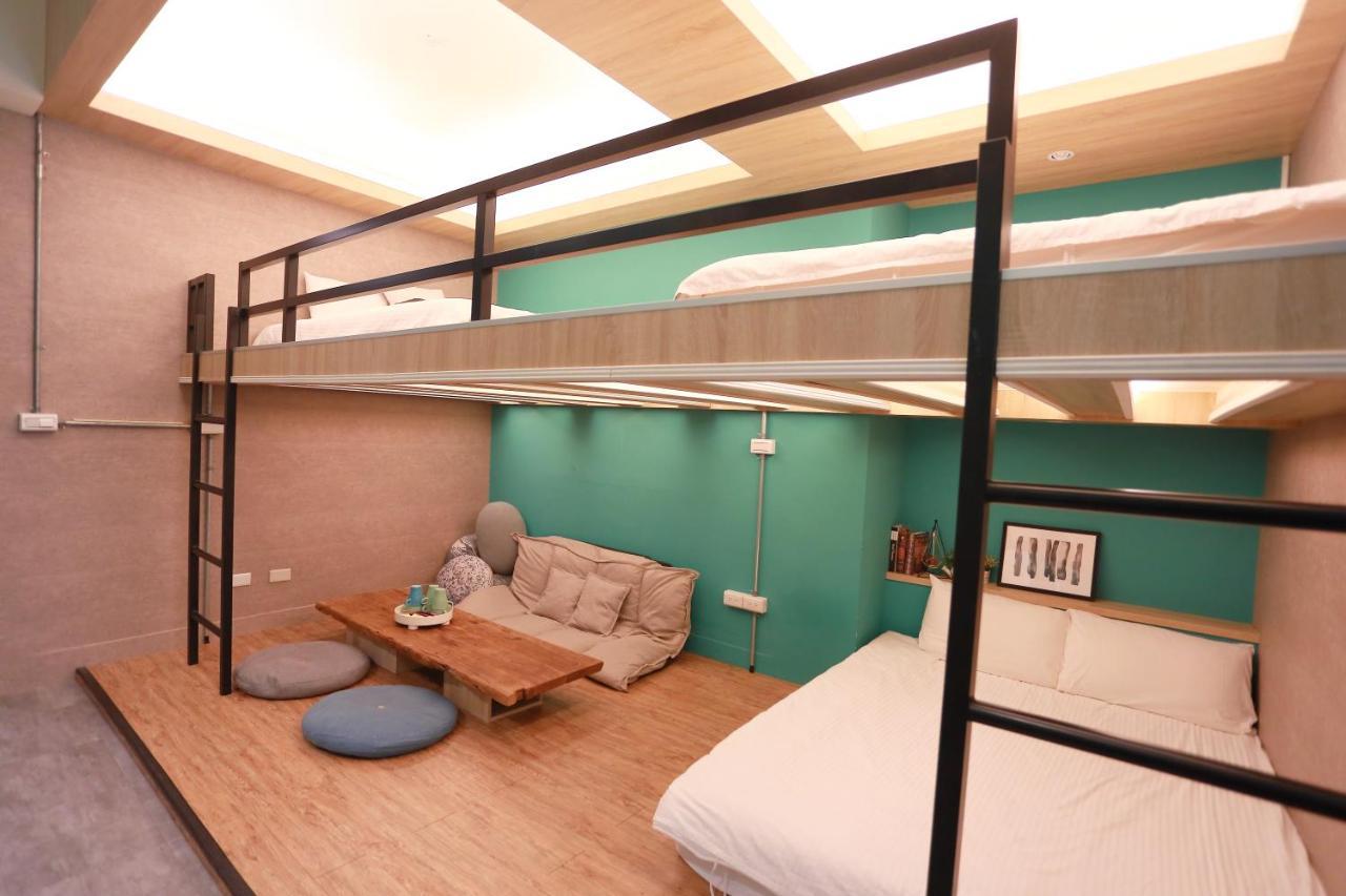 Bird Series B&B&Hostel複合式民宿#本國旅客須先匯款 Tainan Exteriör bild