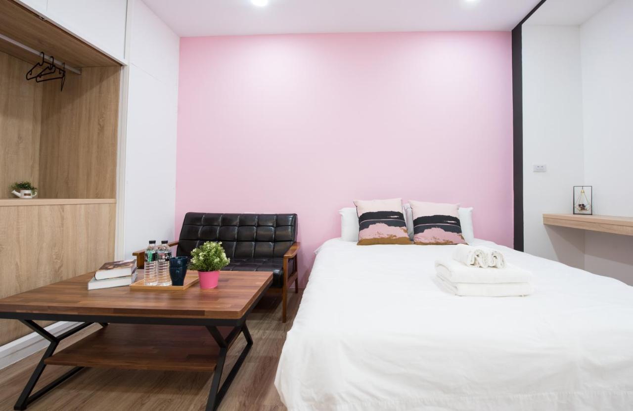 Bird Series B&B&Hostel複合式民宿#本國旅客須先匯款 Tainan Exteriör bild