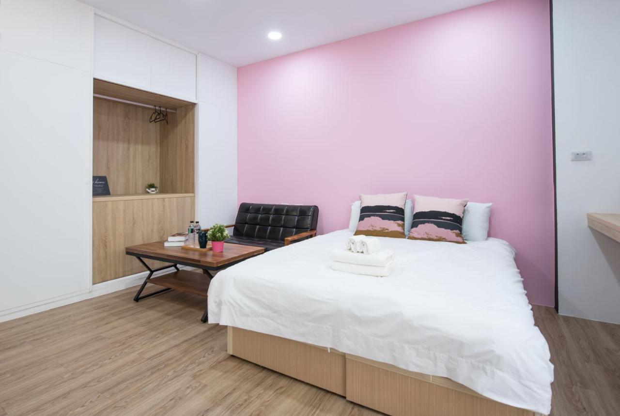 Bird Series B&B&Hostel複合式民宿#本國旅客須先匯款 Tainan Exteriör bild