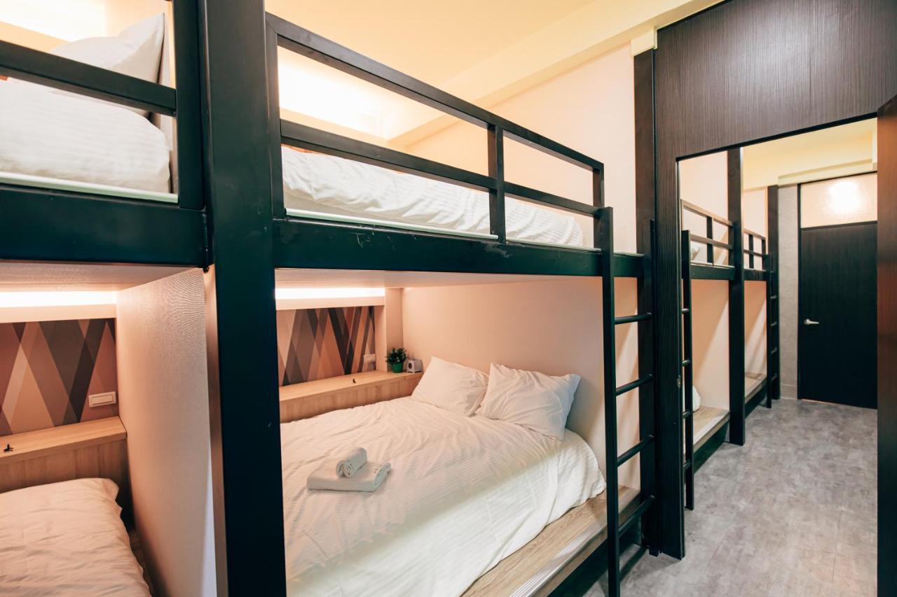 Bird Series B&B&Hostel複合式民宿#本國旅客須先匯款 Tainan Exteriör bild