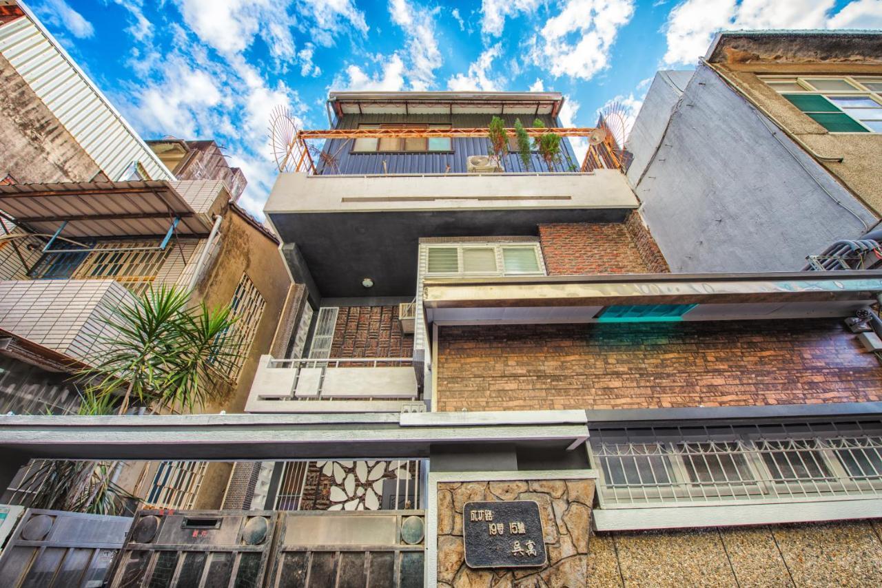 Bird Series B&B&Hostel複合式民宿#本國旅客須先匯款 Tainan Exteriör bild